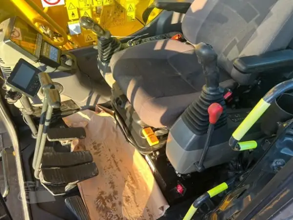 Click Here To Enlarge This Photo Of 2020 KOMATSU PC228US LC-11