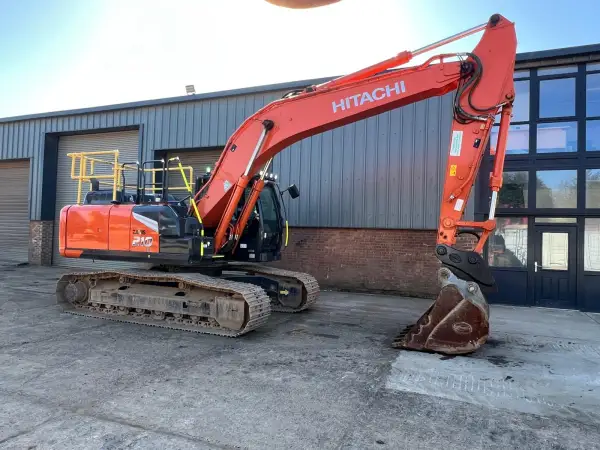 Click Here To Enlarge This Photo Of Hitachi ZX 210 LC-7