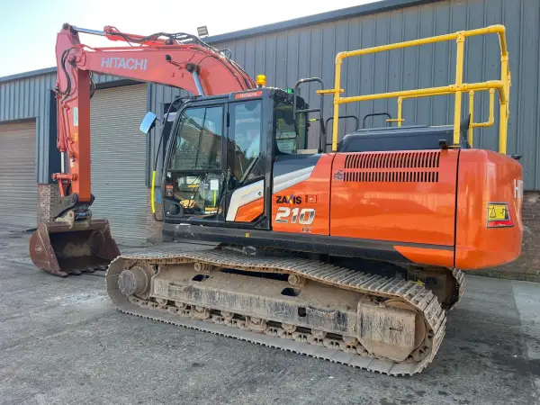 Click Here To Enlarge This Photo Of Hitachi ZX 210 LC-7