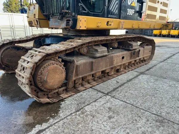 Click Here To Enlarge This Photo Of 2017 CATERPILLAR 390FL