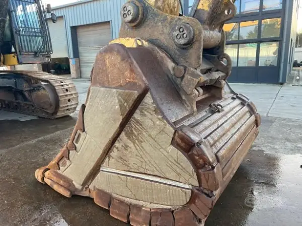 Click Here To Enlarge This Photo Of 2017 CATERPILLAR 390FL