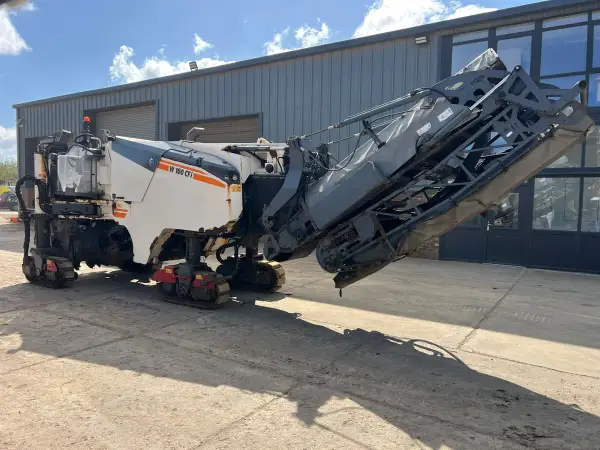 Click Here To Enlarge This Photo Of 2015 Wirtgen W100CFi Milling machine&comma; 5286 hours