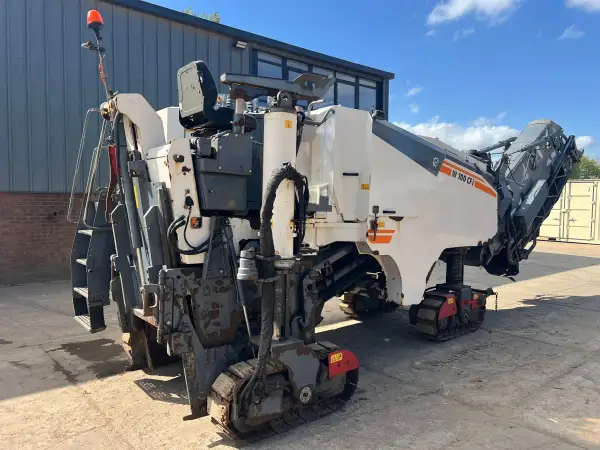 Click Here To Enlarge This Photo Of 2015 Wirtgen W100CFi Milling machine&comma; 5286 hours