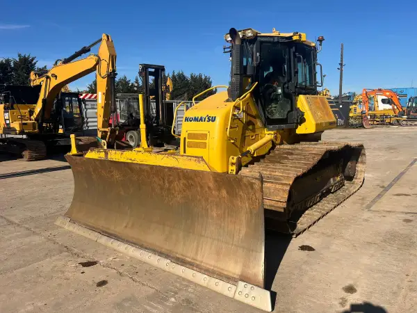 Click Here To Enlarge This Photo Of 2018 Vogele S1803-3i Paver&comma; 5430 hours
