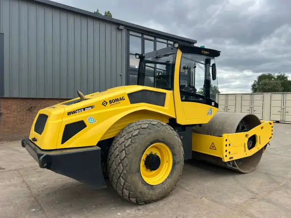 Click Here To Enlarge This Photo Of 2022 Bomag BW213DH-5 smooth Drum roller