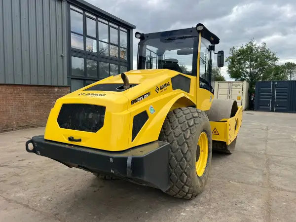 Click Here To Enlarge This Photo Of 2022 Bomag BW213DH-5 smooth Drum roller