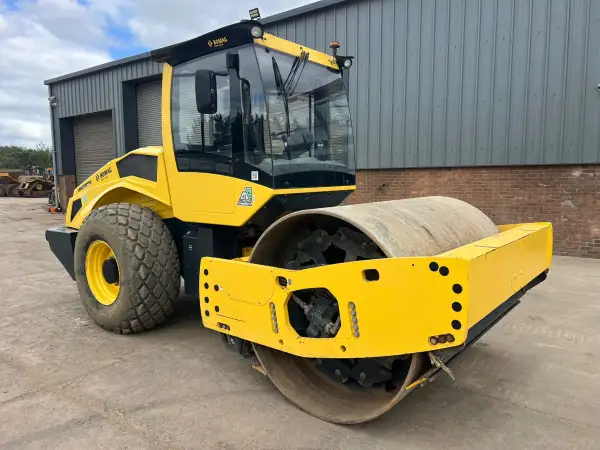 Click Here To Enlarge This Photo Of 2022 Bomag BW213DH-5 smooth Drum roller