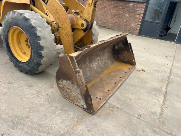 Click Here To Enlarge This Photo Of 2000 Caterpillar 914G Wheel loader