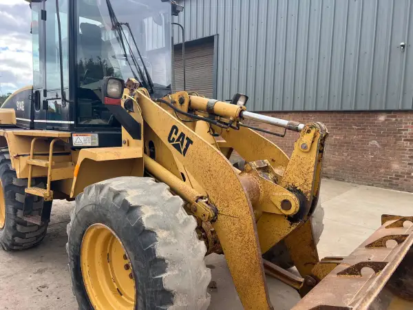 Click Here To Enlarge This Photo Of 2000 Caterpillar 914G Wheel loader