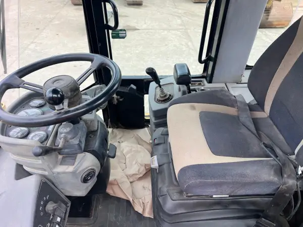 Click Here To Enlarge This Photo Of 2000 Caterpillar 914G Wheel loader