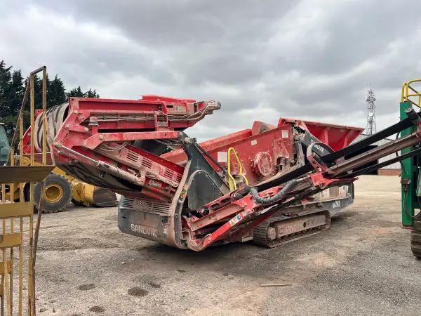 2022 Sandvik QE241 Screen&comma; 800 hours