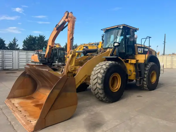 Click Here To Enlarge This Photo Of 2016 Caterpillar 966M Wheel loader