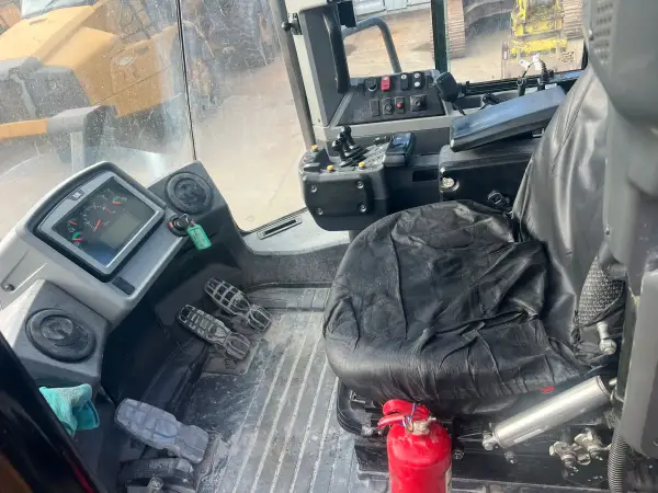 Click Here To Enlarge This Photo Of 2016 Caterpillar 966M Wheel loader