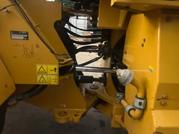 Click Here To Enlarge This Photo Of 2016 Caterpillar 966M Wheel loader