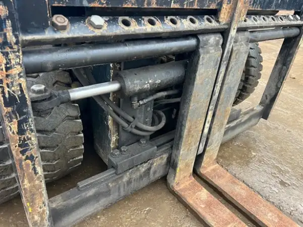 Click Here To Enlarge This Photo Of 2002 CATERPILLAR DP70