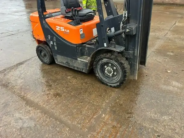Click Here To Enlarge This Photo Of 2021 DOOSAN D25G PLUS