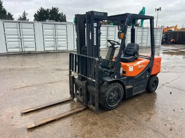 Click Here To Enlarge This Photo Of 2020 DOOSAN D30GP