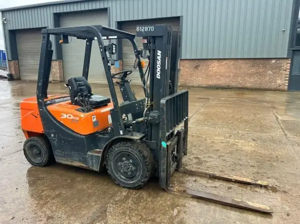 Click Here To Enlarge This Photo Of 2020 DOOSAN D30GP
